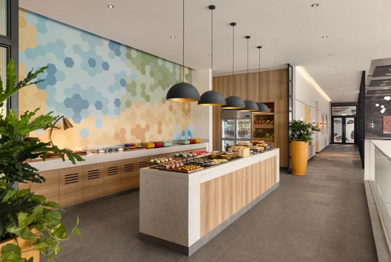 Hiive By Fusion Binh Duong - Vsip 1 Hotel Thuan An Bagian luar foto