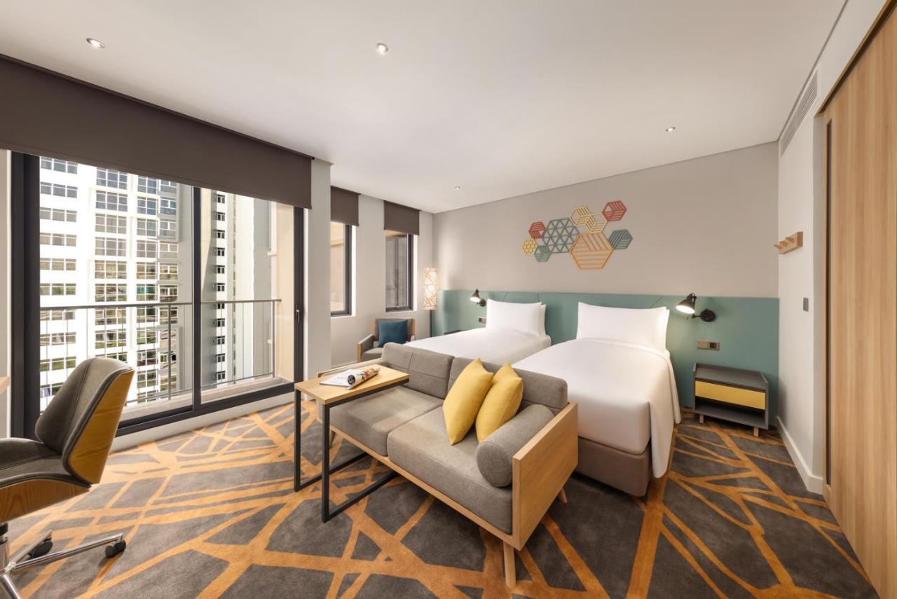 Hiive By Fusion Binh Duong - Vsip 1 Hotel Thuan An Bagian luar foto